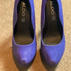 Aldo  pump blue heels with suede leather